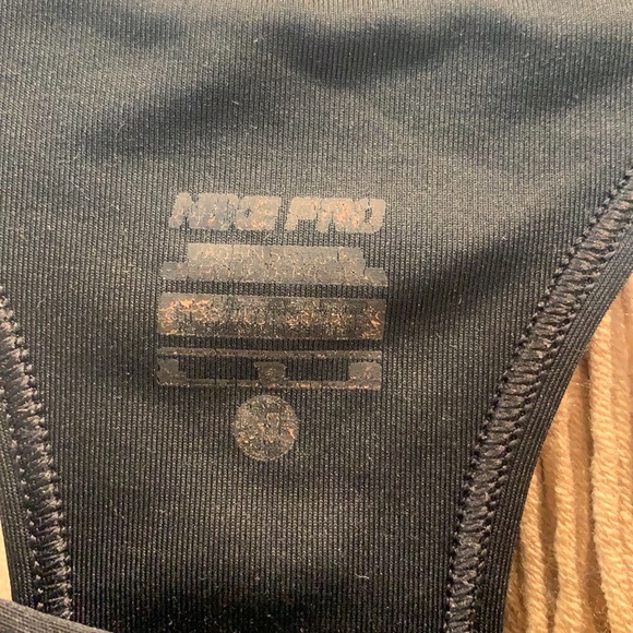 Nike dri- fit sports bra - Picture 5 of 7